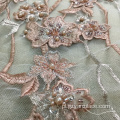 Ciemnoróżowa koralikowa tkanina w kwiaty handmde